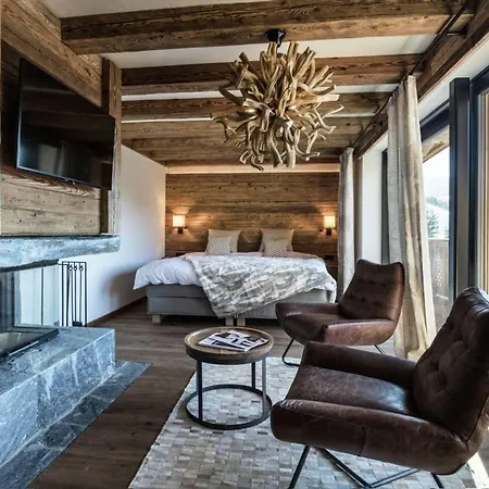 Beautiful Chalet In With, Pool & Terrace - What'app - 0034-656-619-782 - For Reservations!