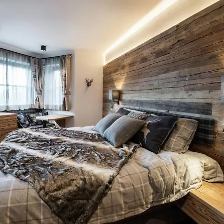 Villa Beautiful Chalet In With, Pool & Terrace - What'app - 0034-656-619-782 - For Reservations!